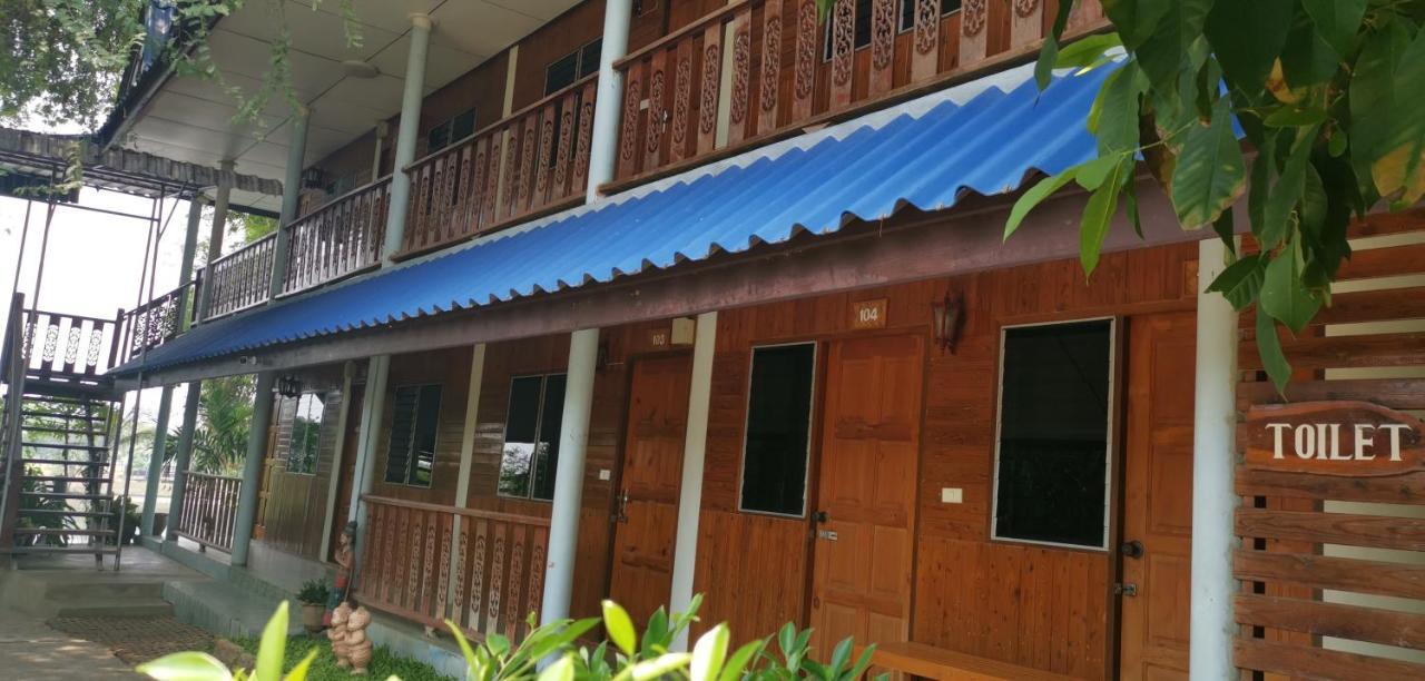 T & T Hostel Kanchanaburi Dış mekan fotoğraf