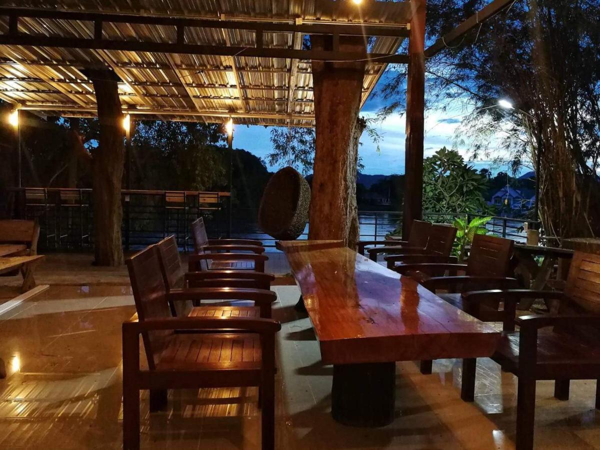 T & T Hostel Kanchanaburi Dış mekan fotoğraf