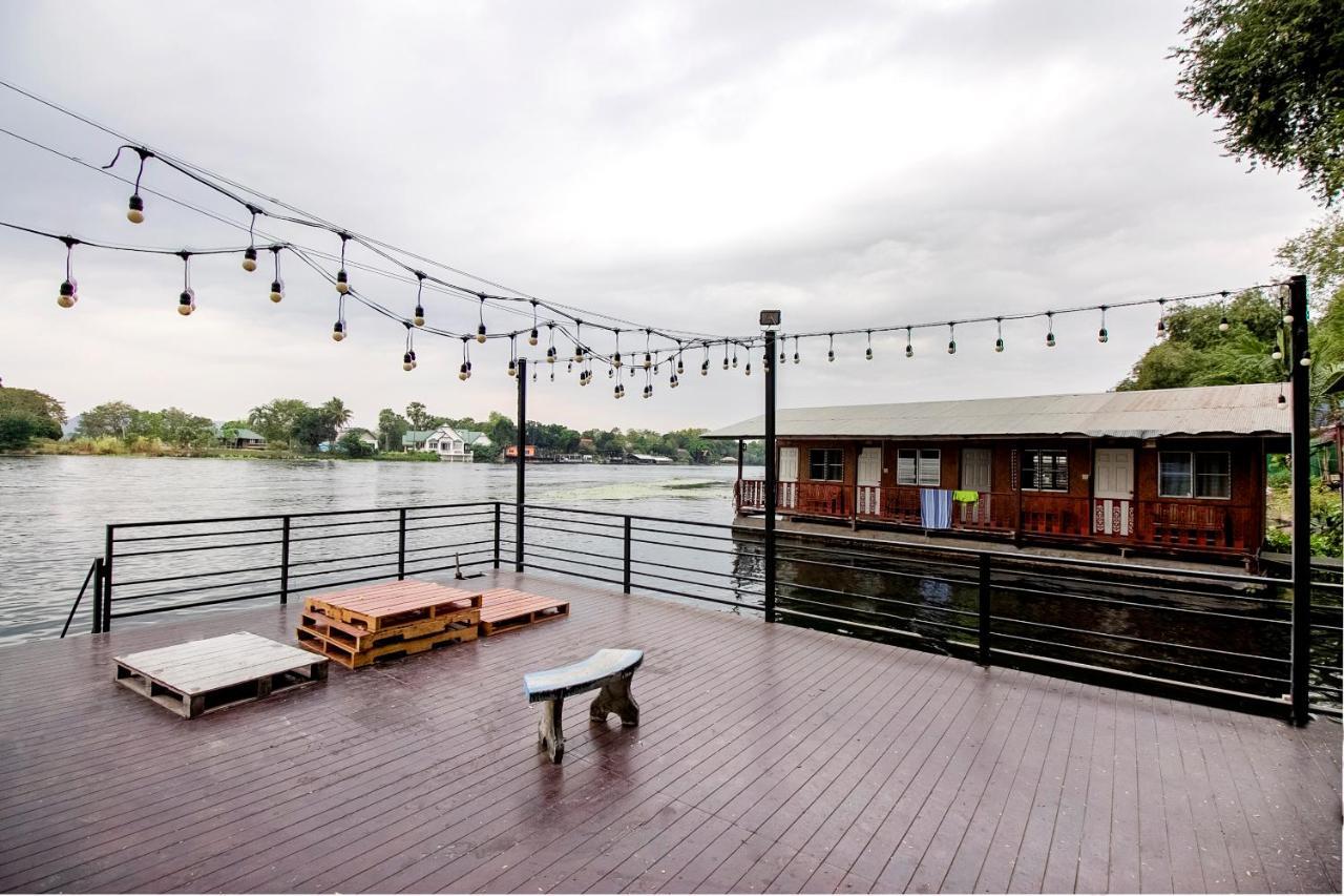 T & T Hostel Kanchanaburi Dış mekan fotoğraf