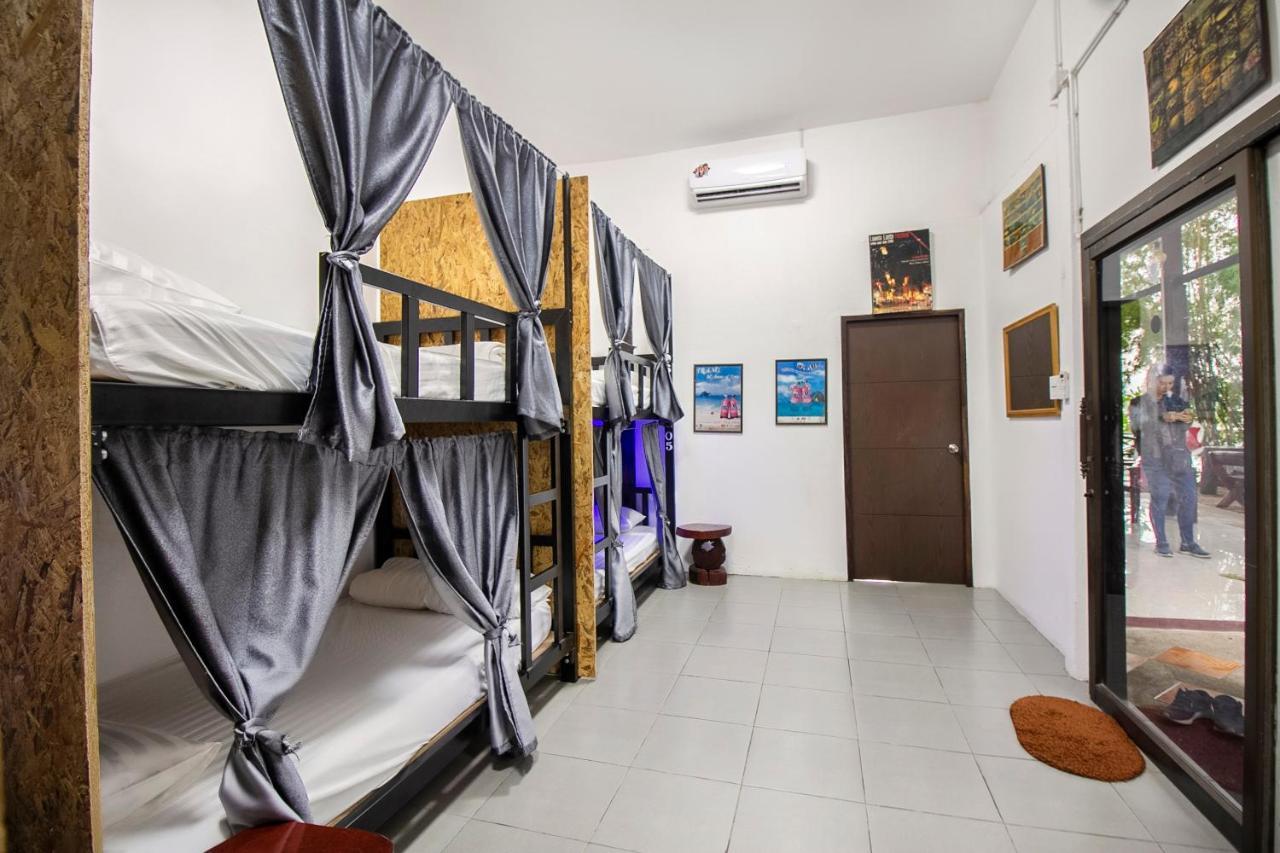 T & T Hostel Kanchanaburi Dış mekan fotoğraf