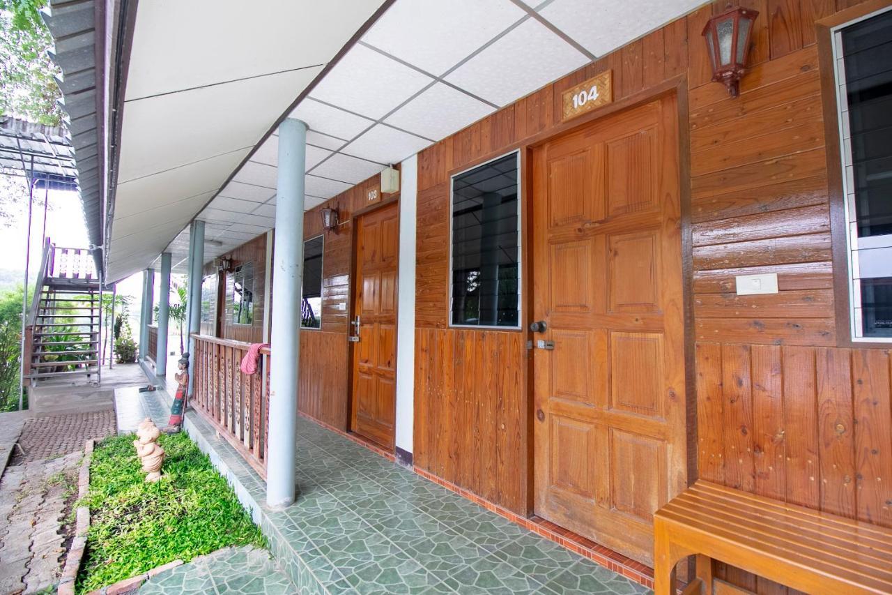 T & T Hostel Kanchanaburi Dış mekan fotoğraf