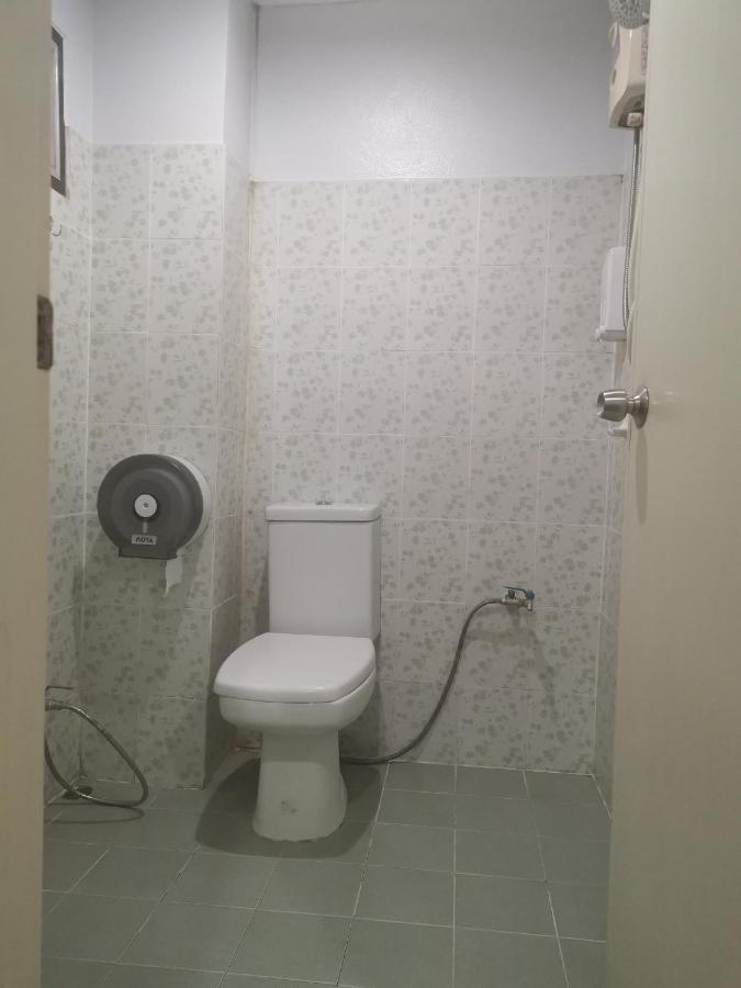 T & T Hostel Kanchanaburi Dış mekan fotoğraf