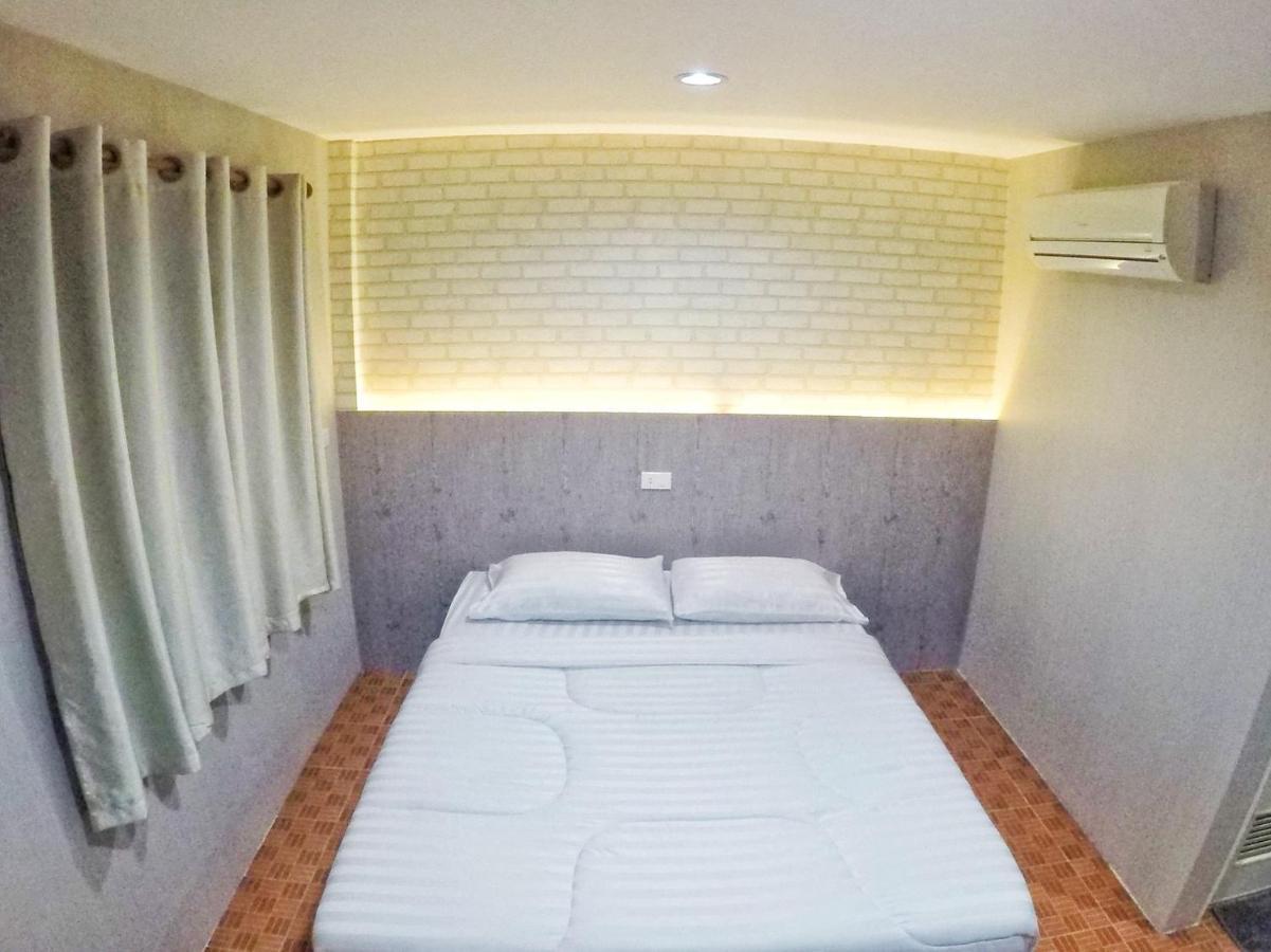 T & T Hostel Kanchanaburi Dış mekan fotoğraf