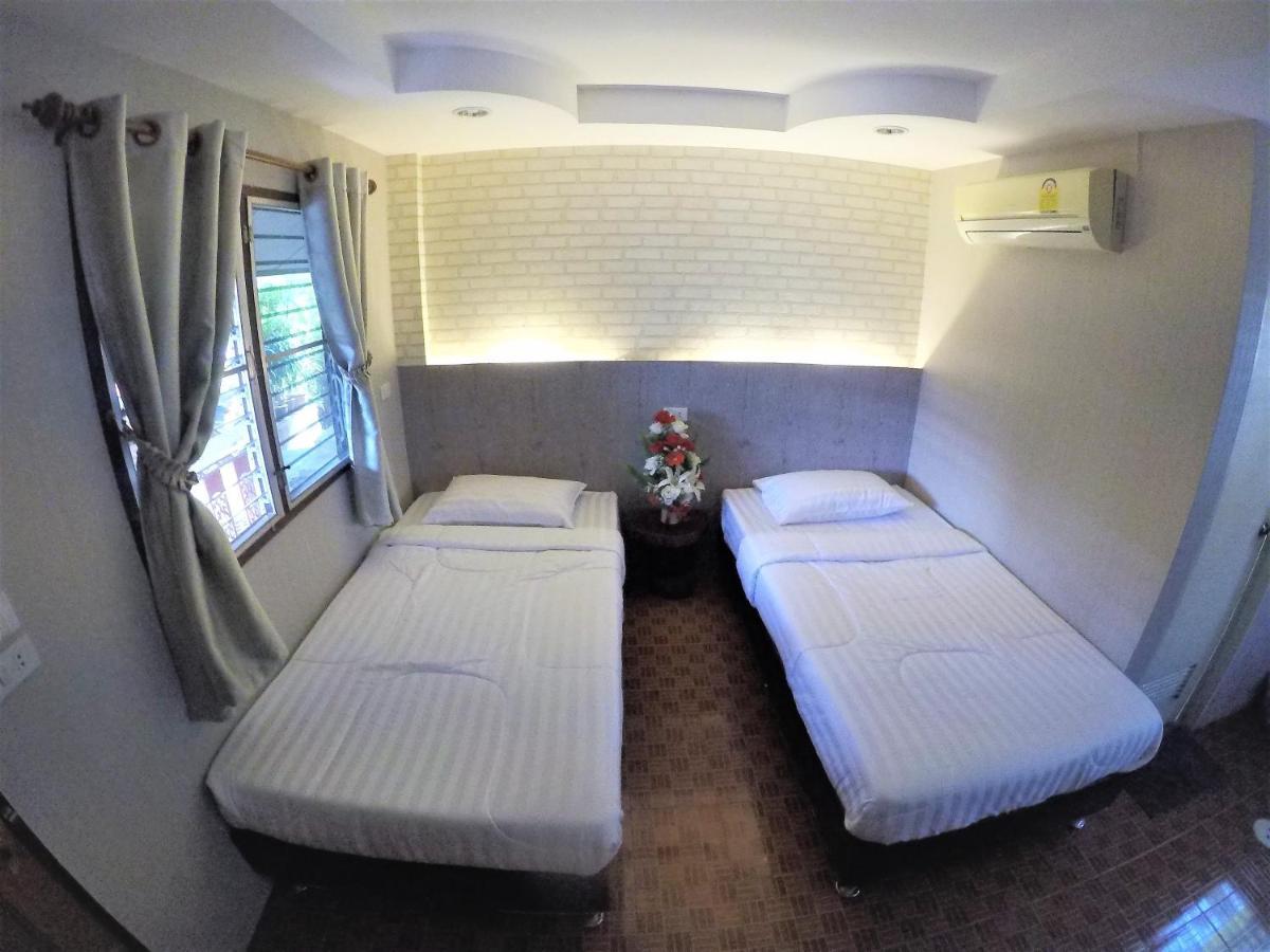 T & T Hostel Kanchanaburi Dış mekan fotoğraf