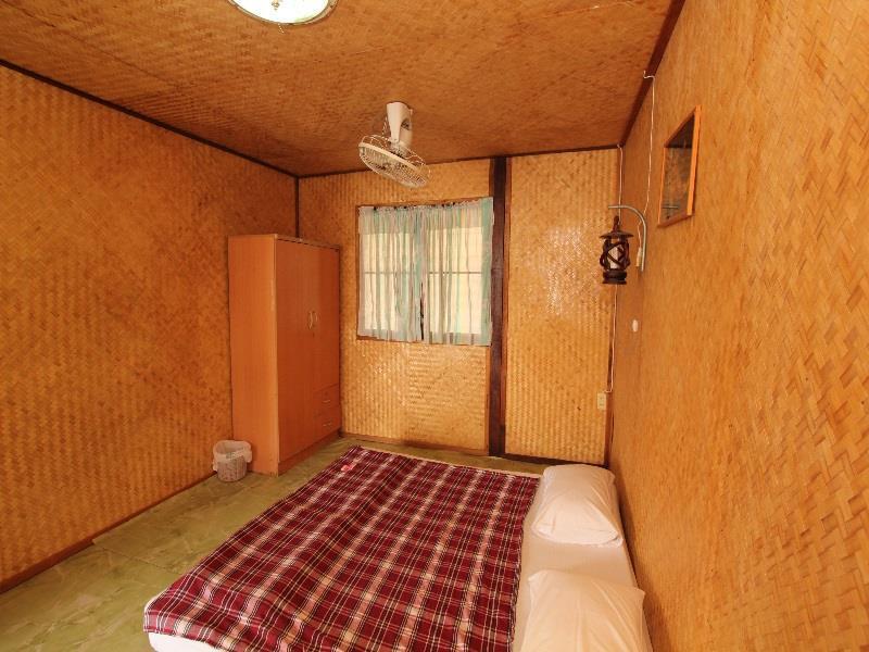 T & T Hostel Kanchanaburi Dış mekan fotoğraf