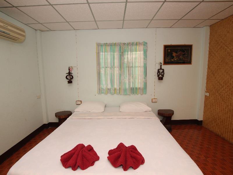 T & T Hostel Kanchanaburi Dış mekan fotoğraf